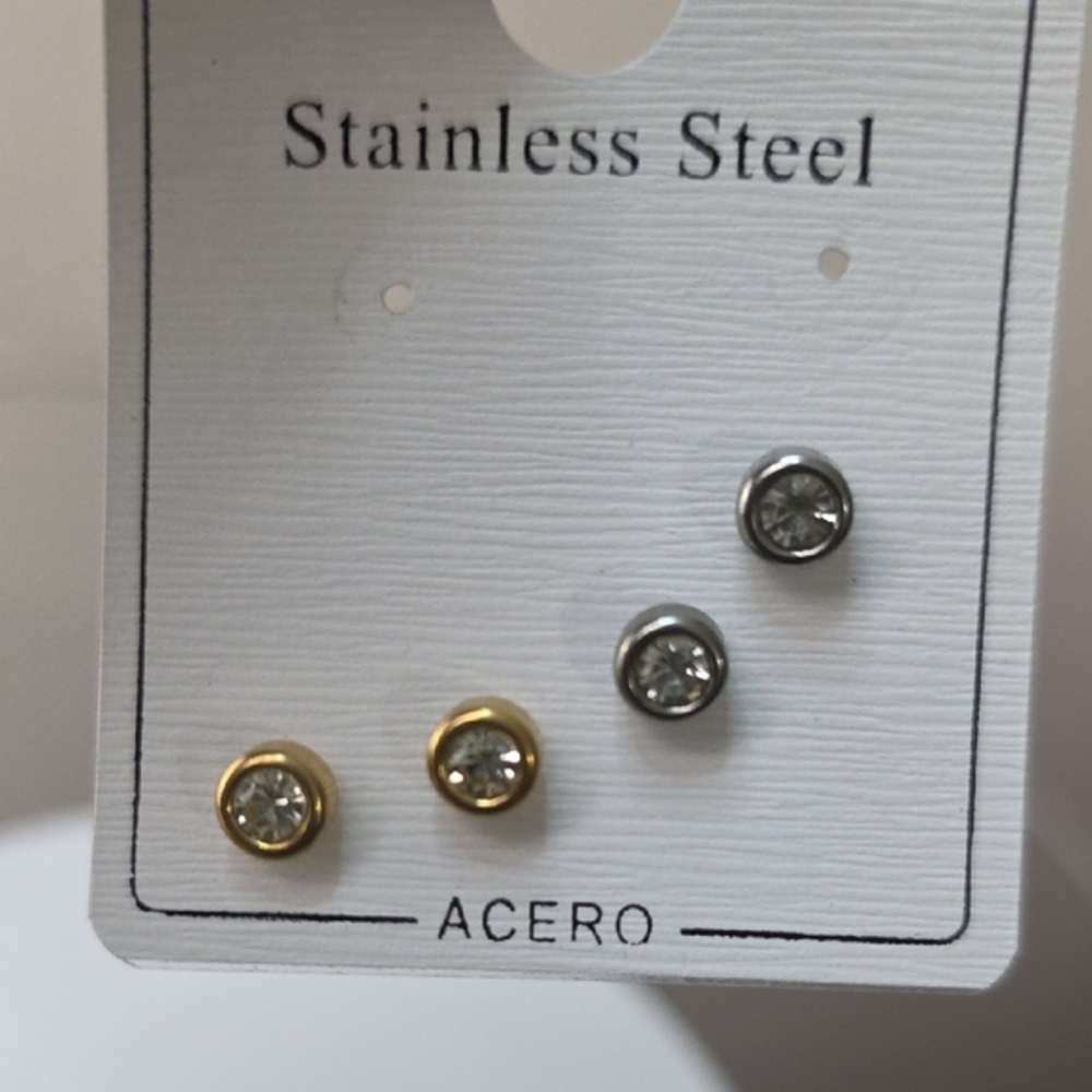 Acer‎ Silver and Gold Stud Earrings